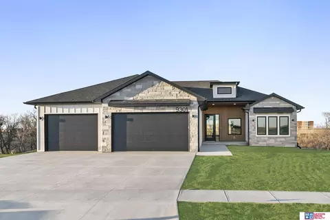 9301 S 86th St, Lincoln, NE 68526