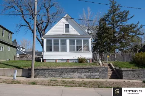 1118 Frederick St, Omaha, NE 68108