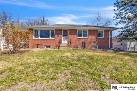 5700 Vine St, Lincoln, NE 68505