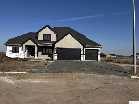 2206 N 22nd Cir, Ashland, NE 68003