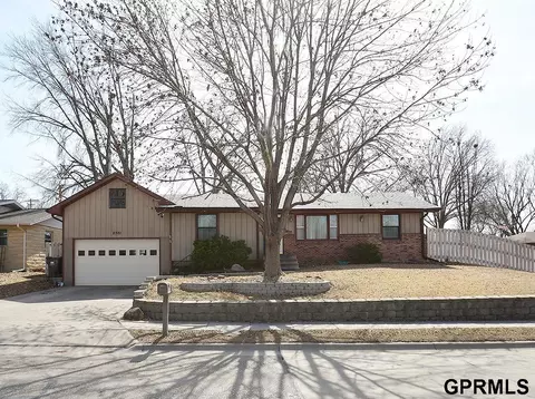 5701 Vine St, Lincoln, NE 68505