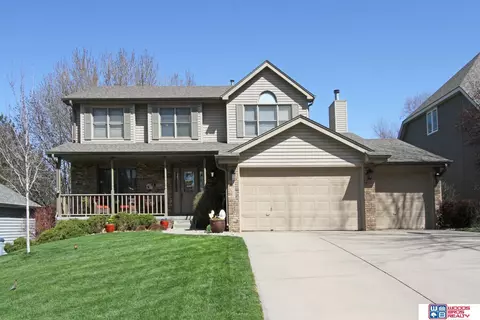 4820 Happy Hollow Ln, Lincoln, NE 68516