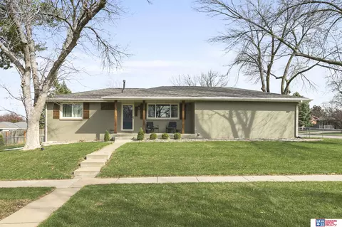 3310 S 54th St, Lincoln, NE 68506