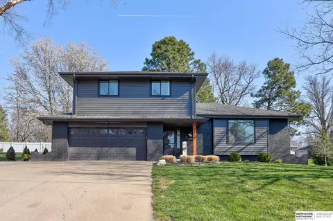 21706 Edgevale Pl, Elkhorn, NE 68022