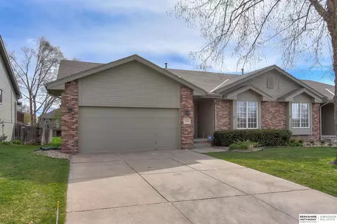 7021 S 163rd St, Omaha, NE 68136