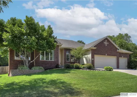 18514 Van Camp Dr, Omaha, NE 68130