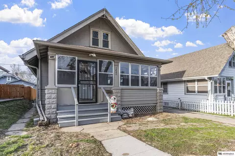 2880 Bauman Ave, Omaha, NE 68112