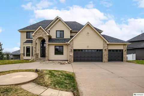 7811 N 161st St, Bennington, NE 68007