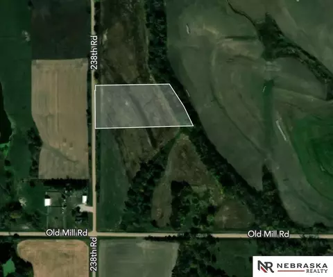 1818 238 Rd, Seward, NE 68434