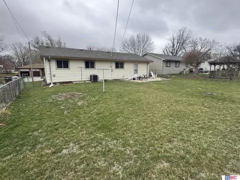 Exterior - 1723 N 13th St, Beatrice, NE 68310 photo 4 of 4