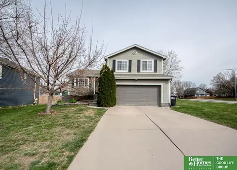 17650 J St, Omaha, NE 68135