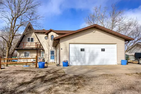 10 Firefly Dr, Columbus, NE 68601