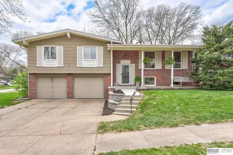 13411 Pine St, Omaha, NE 68144