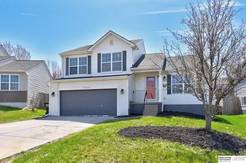 19409 T St, Omaha, NE 68135