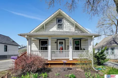 2953 S 11th St, Lincoln, NE 68502