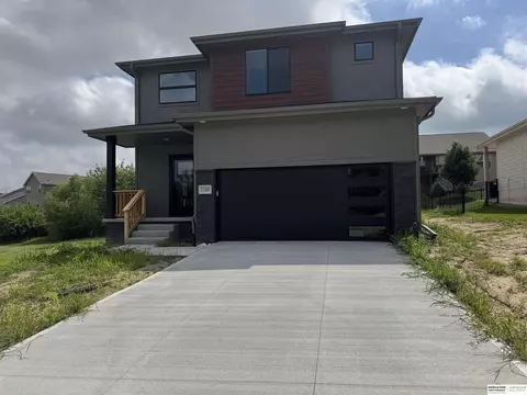 7709 N 116th Ave, Omaha, NE 68142