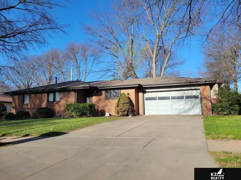 735 N 81 St, Lincoln, NE 68505