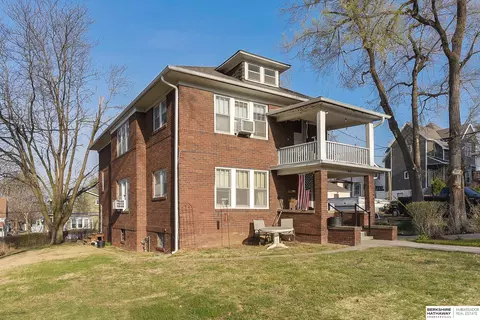 828 N 41 Ave, Omaha, NE 68131