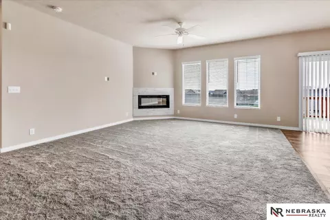 16615 Read St, Bennington, NE 68007 photo 4
