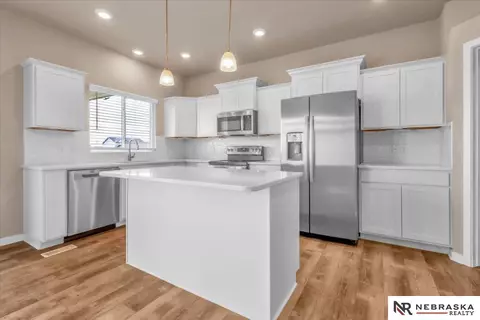 16615 Read St, Bennington, NE 68007 photo 8