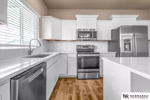 16615 Read St, Bennington, NE 68007 photo 9