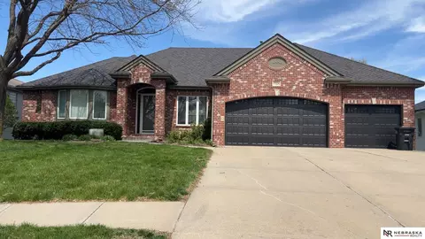 17126 Douglas St, Omaha, NE 68118