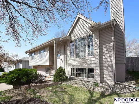 4958 S 167th Ave, Omaha, NE 68135