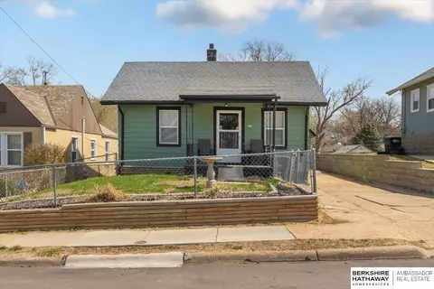 2931 N 49th St, Omaha, NE 68104