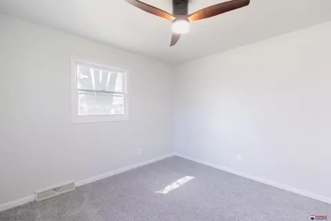 1716 Pleasant View Ave, Beatrice, NE 68310 photo 28