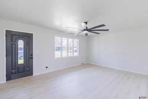 1716 Pleasant View Ave, Beatrice, NE 68310 photo 5