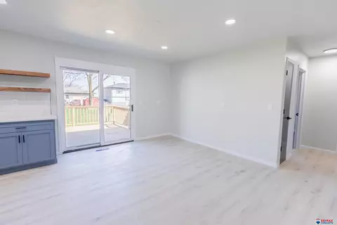 1716 Pleasant View Ave, Beatrice, NE 68310 photo 6