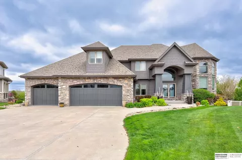 3552 S 203rd Cir, Omaha, NE 68130