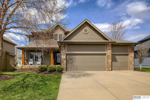 16380 Grebe St, Bennington, NE 68007