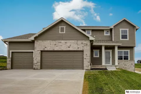 11014 N 161 St, Bennington, NE 68007