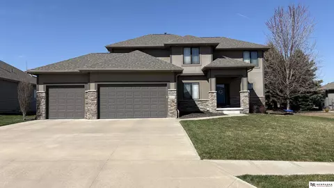 6514 N 165th St, Omaha, NE 68116