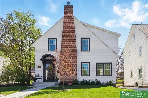 311 S 50th St, Omaha, NE 68132