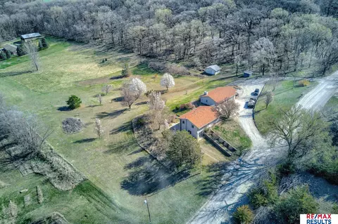 6924 Dutch Hall Rd, Omaha, NE 68152