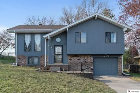 13615 Birchwood Ave, Omaha, NE 68137