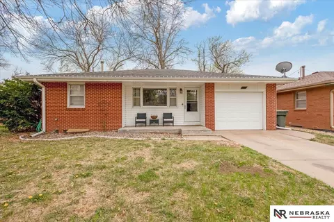 6431 Garland St, Lincoln, NE 68505