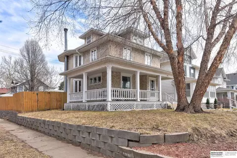 2403 S 32nd Ave, Omaha, NE 68105