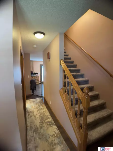 Entry Way - 113 Regency Dr, Beatrice, NE 68310 photo 2 of 3