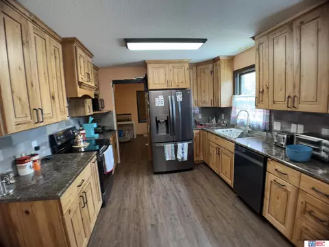 Kitchen - 113 Regency Dr, Beatrice, NE 68310 photo 2 of 3