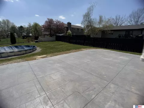 Exterior - 113 Regency Dr, Beatrice, NE 68310 photo 6 of 7