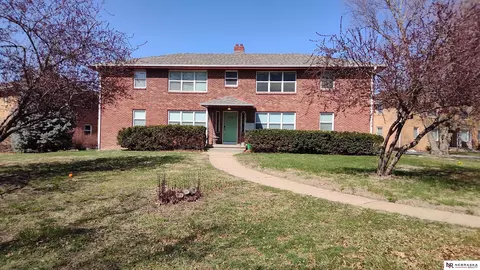 3450 S 82nd St, Omaha, NE 68124