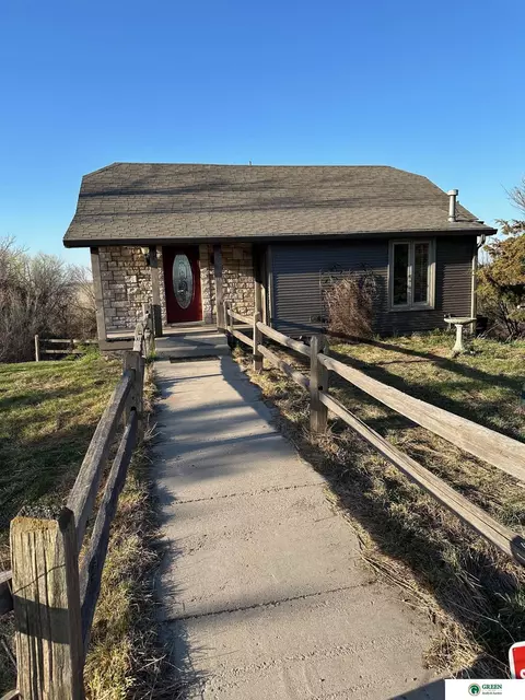 1613 Road 7, York, NE 68467