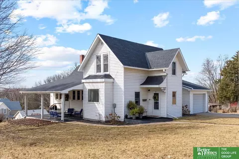 512 N Chestnut St, Avoca, IA 51521