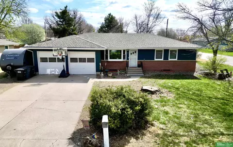 1304 N Florida Ave, York, NE 68467