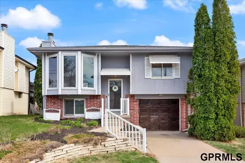 5017 S 48 St, Omaha, NE 68117