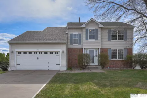 9617 Amy Cir, La Vista, NE 68128