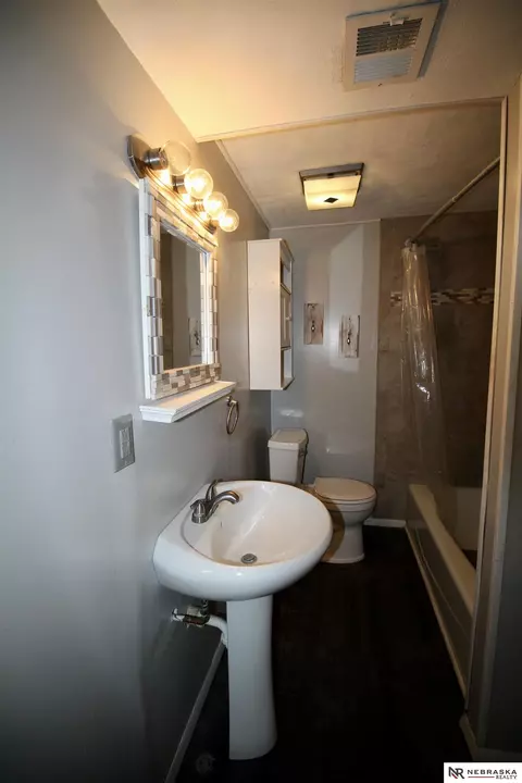 Bath - 616 W 5th St, Wilber, NE 68465 photo 1 of 3